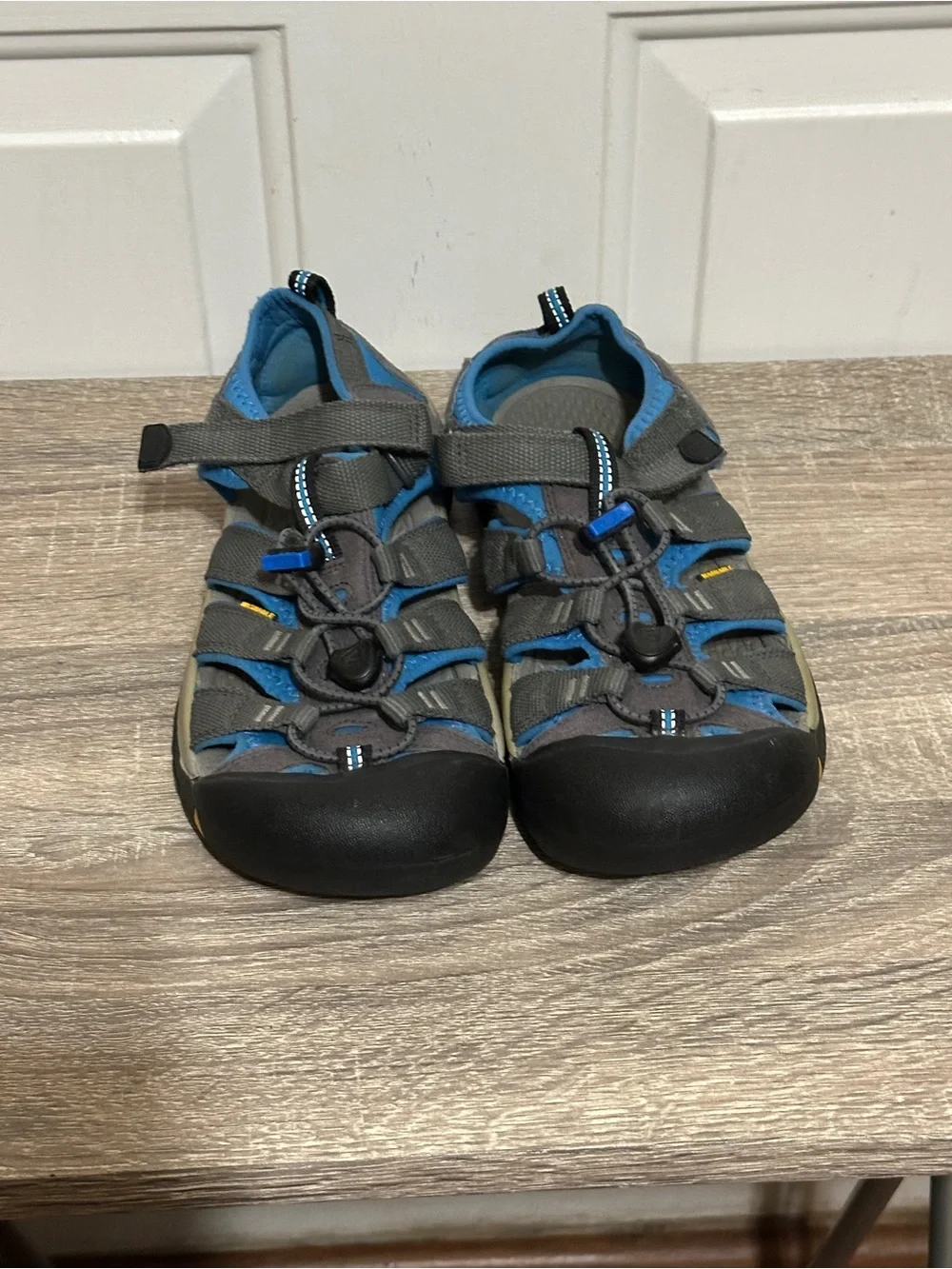 KEEN Newport H2 Youth 6 Grey Blue Sport Sandals Hiking Water Shoes 1022839 EUC